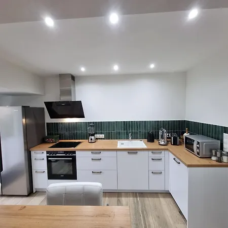 بيت للعطل Bkate Strubbel